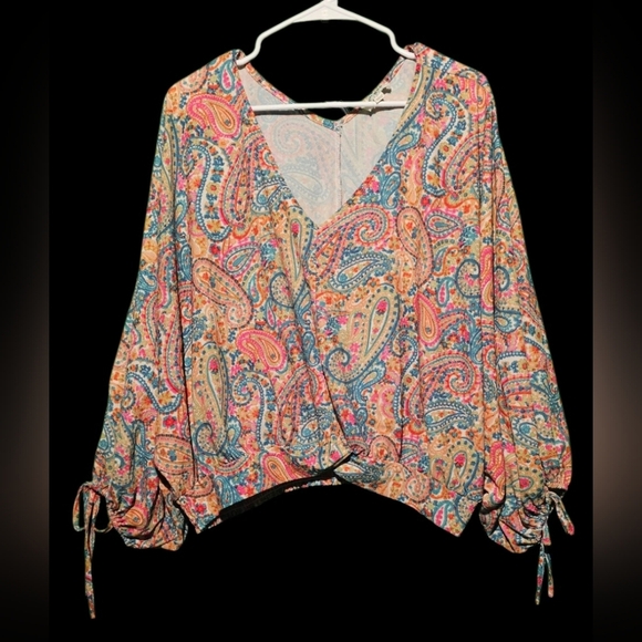 Umgee EUC Large Multicolor Paisley V-Neck Blouse No Stains No Holes - Picture 5 of 7